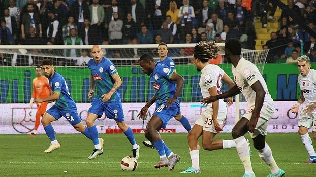 Erman Toroğlu'dan Galatasaray'a eleştiri: Fenerbahçe'nin yaptığını yapamıyor