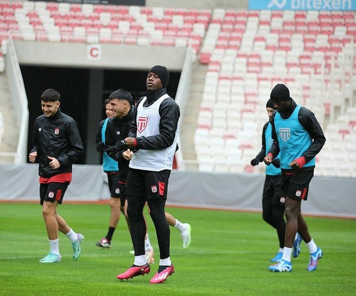 sivasspor-galatasaray-canli-izle-sivasspor-galatasaray-maci-ne-zaman-saat-kacta-hangi-kanalda-1704950233088.jpeg
