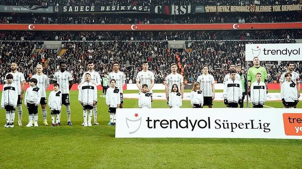 Erman Toroğlu'dan Cenk Tosun'a sert sözler Beşiktaş'ta oynama şansı sıfır