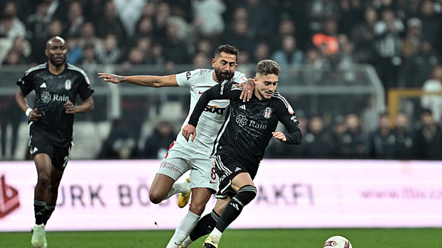 Erman Toroğlu'dan dikkat çeken yorum! Havlu atar