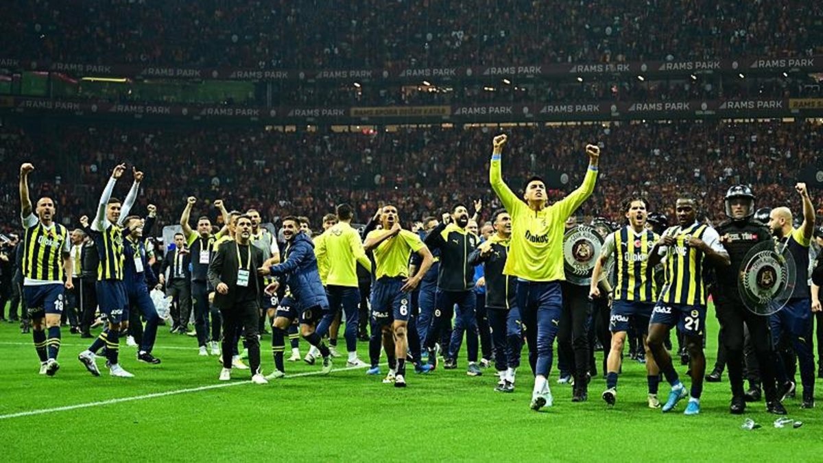 Fenerbahçeli oyunculardan Galatasaray derbisi sonrası küfürlü sevinç!