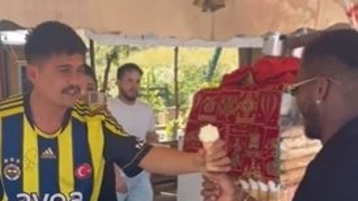 Fenerbahçe'nin yıldızı Fred'in Maraş dondurmacısıyla eğlenceli imtihanı!