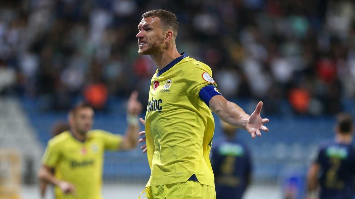 FENERBAHÇE HABERLERİ: Flaş Edin Dzeko sözleri! Mourinho takımının santrforu olamaz