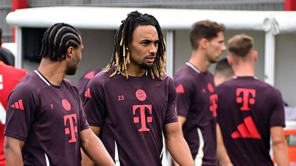 Galatasaray taraftarından Sacha Boey'e 'Geri dön' çağrısı! Verdiği yanıt olay oldu